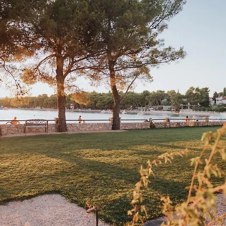 Vikendica Mobile House Kamp Kerido Pirovac