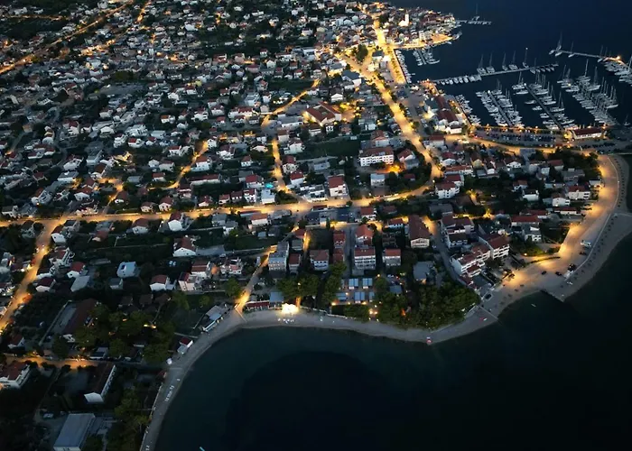 Mobile House Kamp Kerido 別荘 ピロヴァッツ